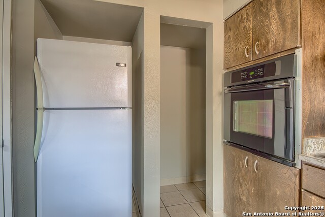 Image 11 of 28 For 8715 Starcrest 48