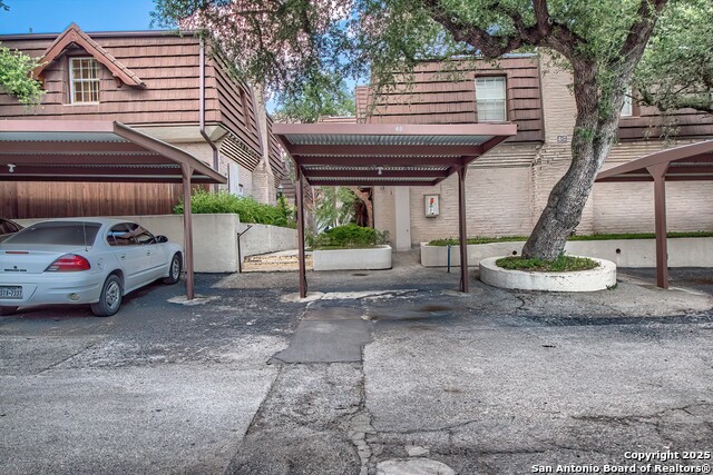 Image 25 of 28 For 8715 Starcrest 48