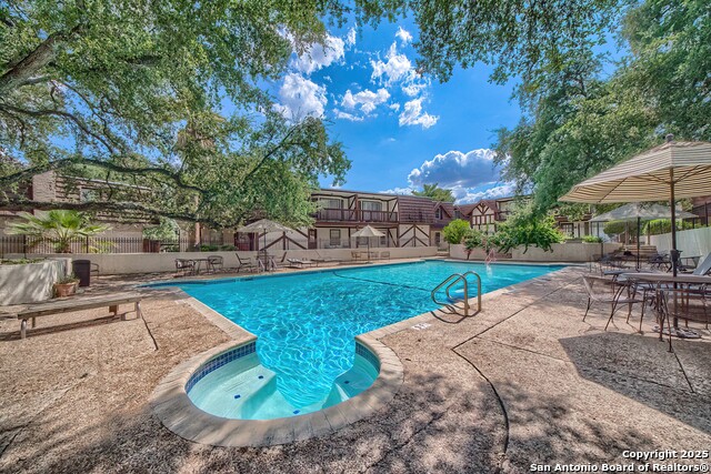 Image 27 of 28 For 8715 Starcrest 48