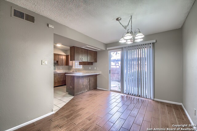 Image 6 of 28 For 8715 Starcrest 48