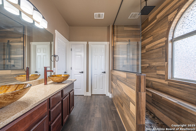 Image 20 of 33 For 228 Bright Chase