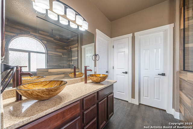 Image 22 of 33 For 228 Bright Chase