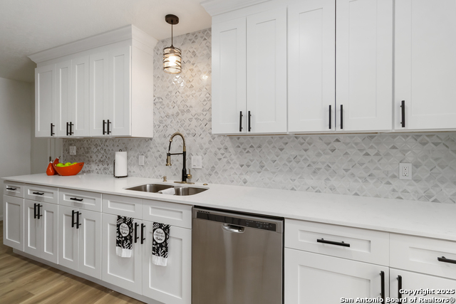 Image 12 of 46 For 2902 Belvoir Dr