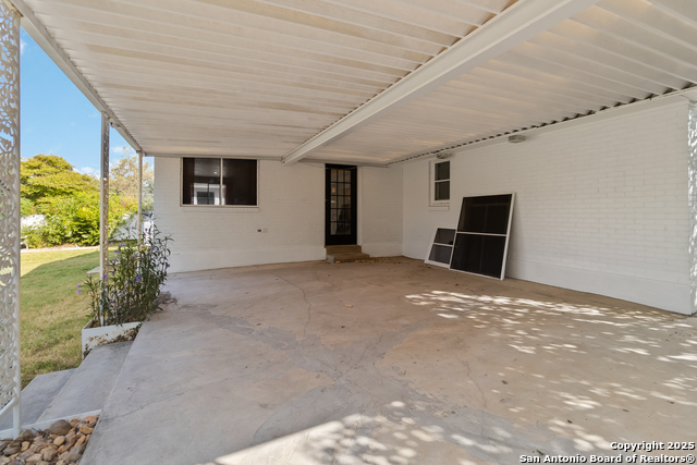 Image 36 of 46 For 2902 Belvoir Dr