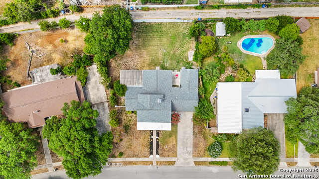 Image 39 of 46 For 2902 Belvoir Dr