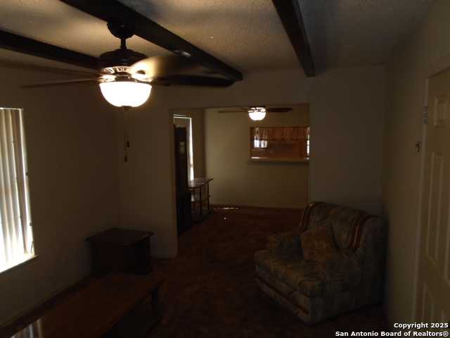 Listing photo id 11 for 739 Theo