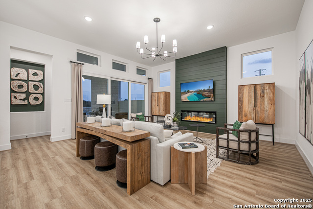 Image 14 of 37 For 520 Caliban  