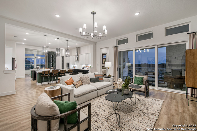 Image 16 of 37 For 520 Caliban  