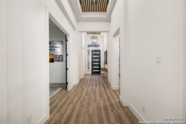 Image 7 of 37 For 520 Caliban  