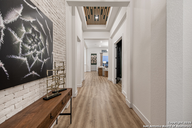 Image 9 of 37 For 520 Caliban  