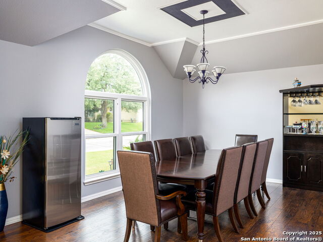 Listing photo id 1 for 26906 Spiral