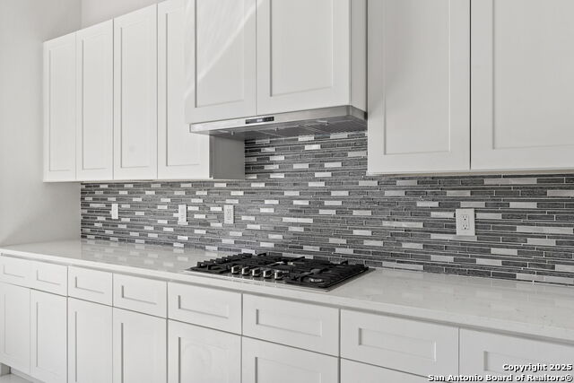 Image 13 of 43 For 727 Park Ave E