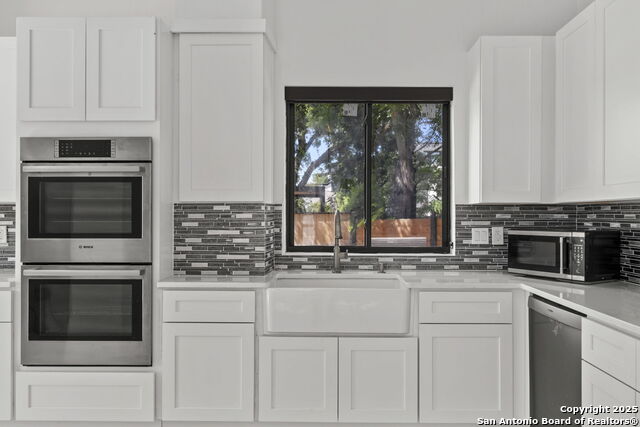 Image 16 of 43 For 727 Park Ave E