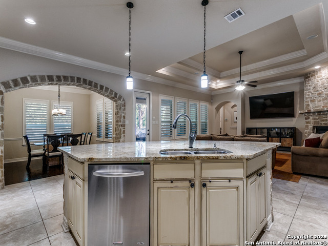 Image 13 of 41 For 2502 Dunmore Hill