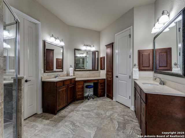 Image 22 of 41 For 2502 Dunmore Hill