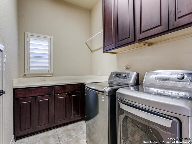 Image 34 of 41 For 2502 Dunmore Hill