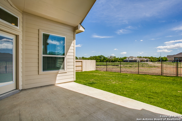 Listing photo id 21 for 114 Telford Way