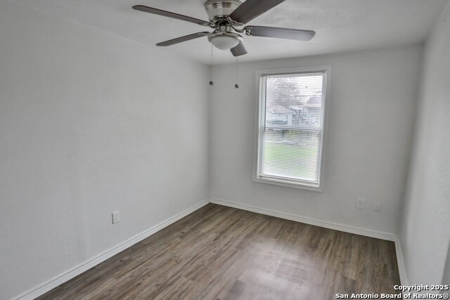 Image 14 of 19 For 2426 Cincinnati Ave  2426