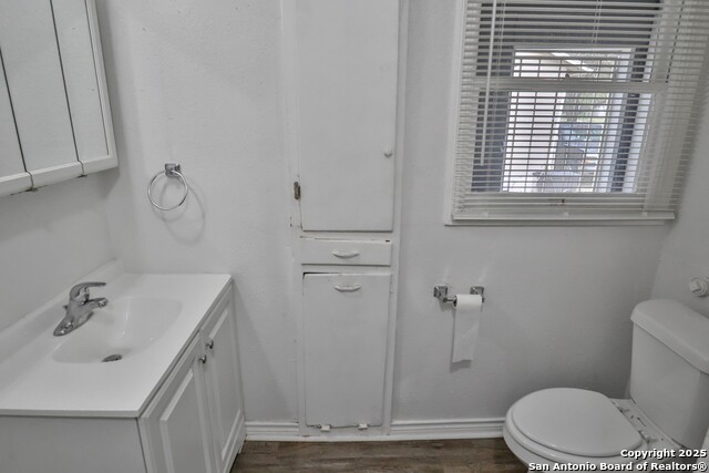 Image 9 of 19 For 2426 Cincinnati Ave  2426