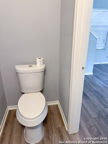 Image 13 of 27 For 427 Orchard Willow