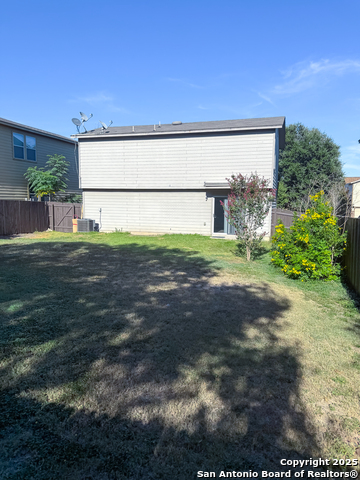 Image 26 of 27 For 427 Orchard Willow