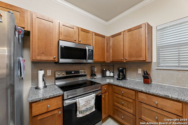 Image 14 of 30 For 6160 Eckhert  204