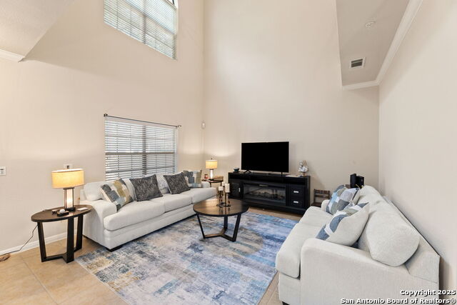 Image 4 of 30 For 6160 Eckhert  204