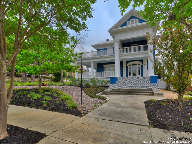 Details for 702 French Pl W, San Antonio, TX 78212