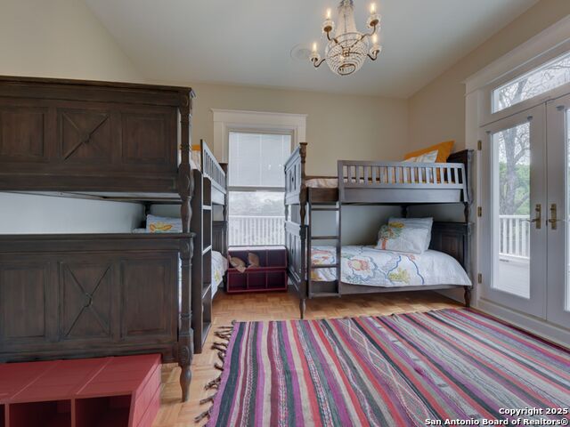 Image 20 of 40 For 702 French Pl W