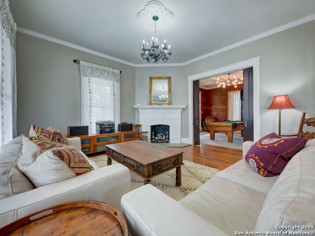 Image 9 of 40 For 702 French Pl W