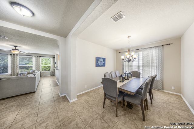 Listing photo id 1 for 407 Redbird Chase