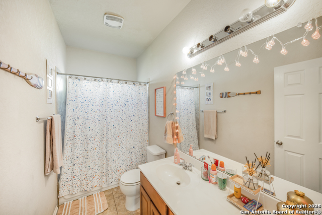 Listing photo id 6 for 407 Redbird Chase