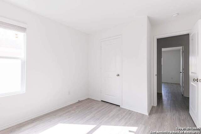 Image 17 of 23 For 15107 Greenfield Mill