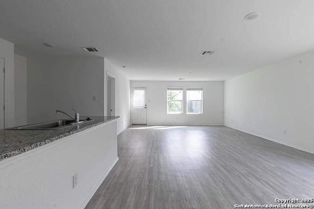 Image 4 of 23 For 15107 Greenfield Mill