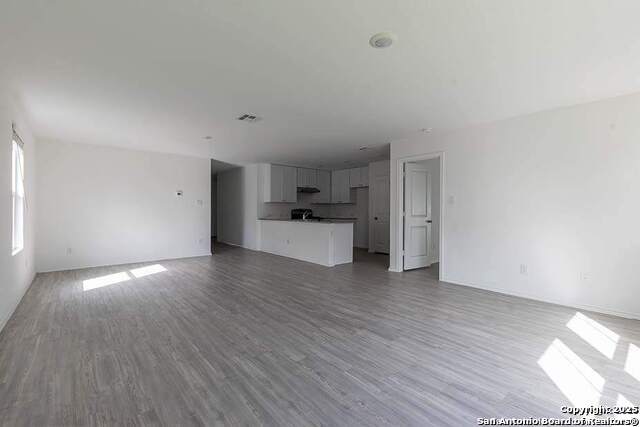 Image 9 of 23 For 15107 Greenfield Mill