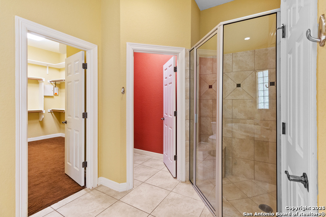 Listing photo id 15 for 3439 Monterrey Oak