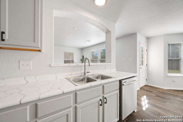 Image 9 of 22 For 11030 Chicory