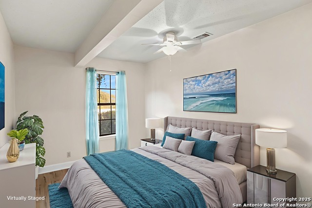 Listing photo id 17 for 14029 Heather Glen Ln