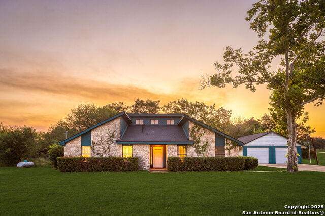 Listing photo id 0 for 14029 Heather Glen Ln