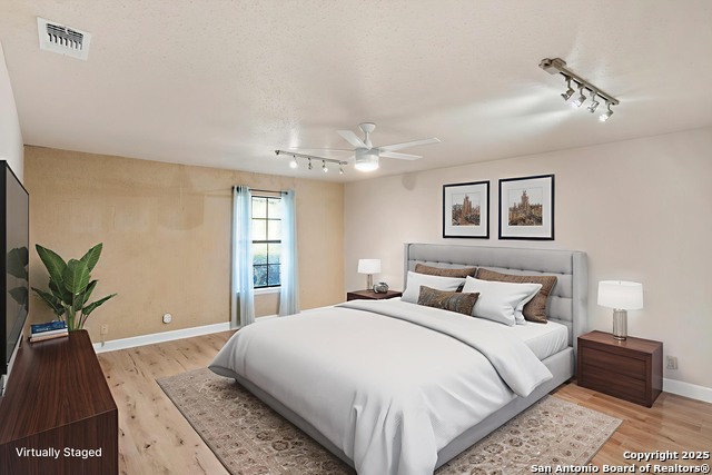 Listing photo id 19 for 14029 Heather Glen Ln