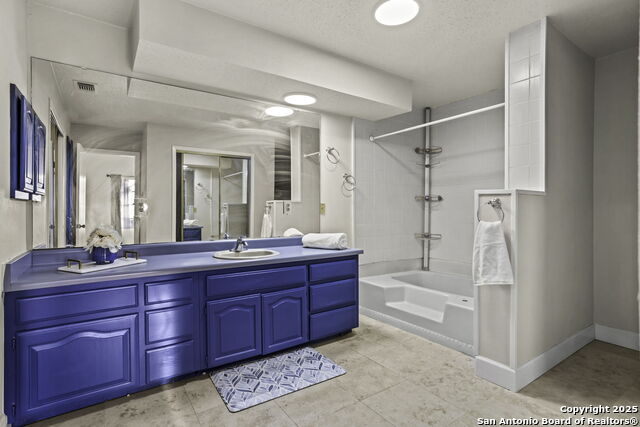Listing photo id 21 for 14029 Heather Glen Ln