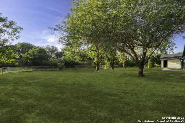 Listing photo id 26 for 14029 Heather Glen Ln