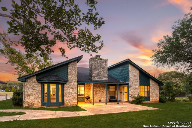 Listing photo id 5 for 14029 Heather Glen Ln