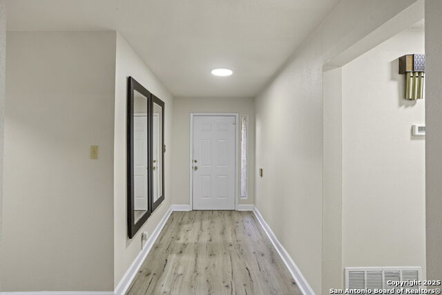 Listing photo id 6 for 14029 Heather Glen Ln