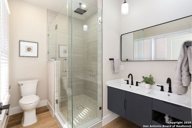 Listing photo id 21 for 103 Paso Hondo  202