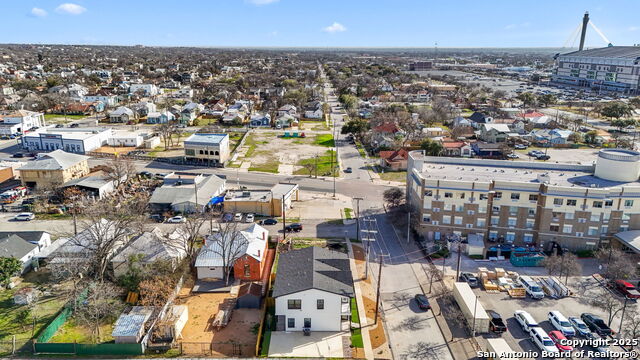 Listing photo id 30 for 103 Paso Hondo  202