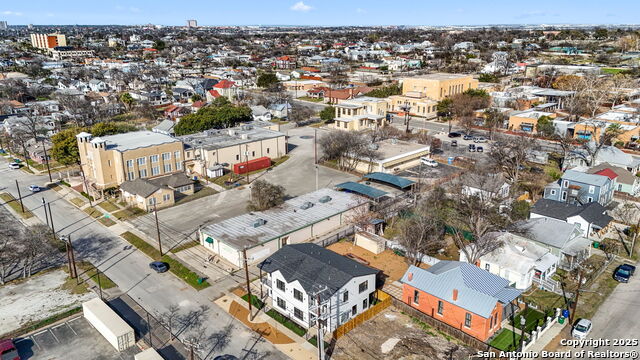 Listing photo id 32 for 103 Paso Hondo  202