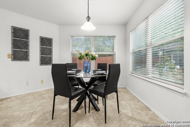 Image 12 of 32 For 5731 Lovett Oaks