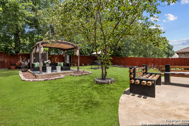 Image 14 of 32 For 5731 Lovett Oaks