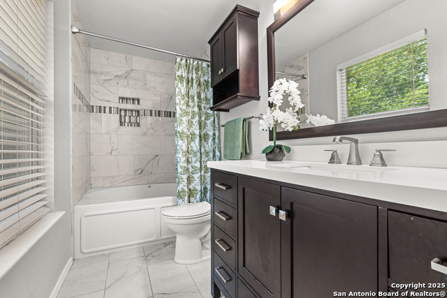 Image 21 of 32 For 5731 Lovett Oaks